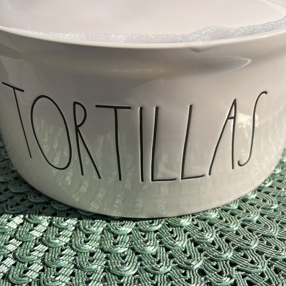Rae Dunn TORTILLAS Warmer Ceramic- dishwasher and Microwave safe 8” diameter - Picture 3 of 6
